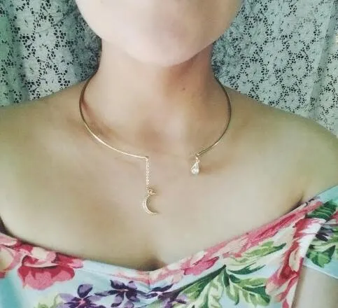 Stylish Open Gold Choker Necklace with Crystal Moon Pendant