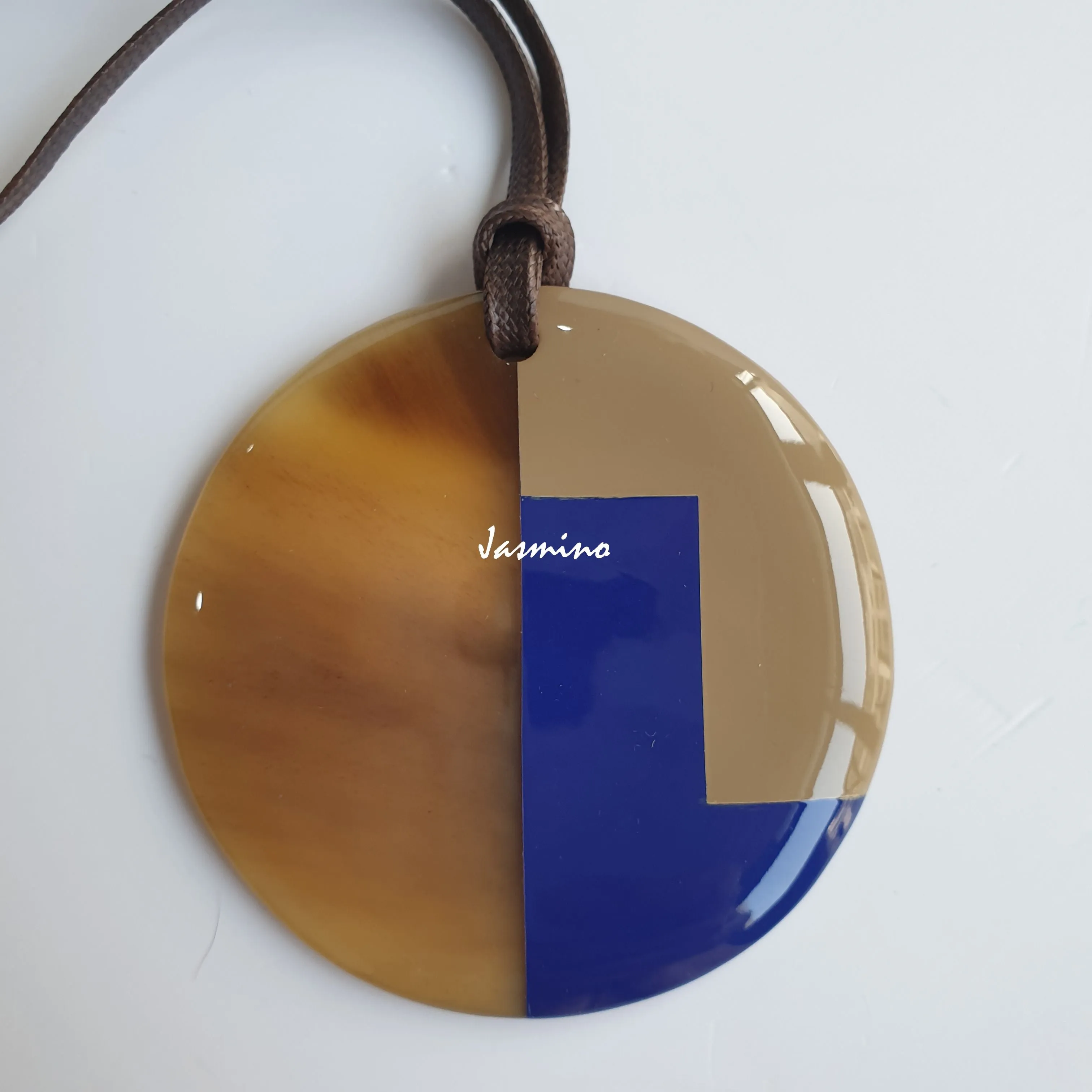 Trendy Colorful Pendant J17891, Made by Buffalo Horn and Lacquer
